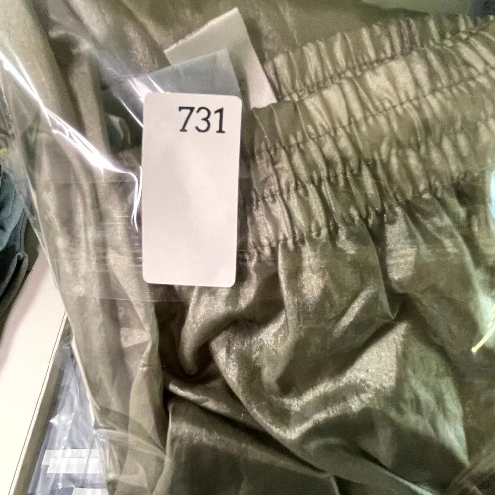 Ixspa by Jamie Sadock Windbreaker Pants Mens Large Metallic Silver Tapered Leg